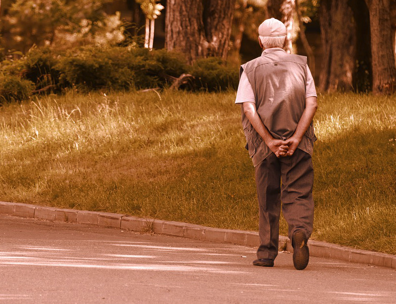 Tips on preventing someone with dementia symptoms from wandering